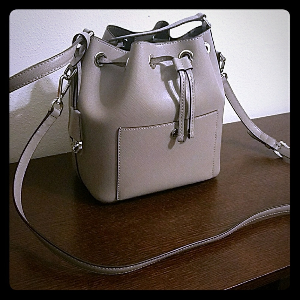 Michael Kors Greenwich Bucket Bag